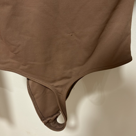 Babaton Aritzia Contour long sleeve bodysuit. - Picture 5 of 9